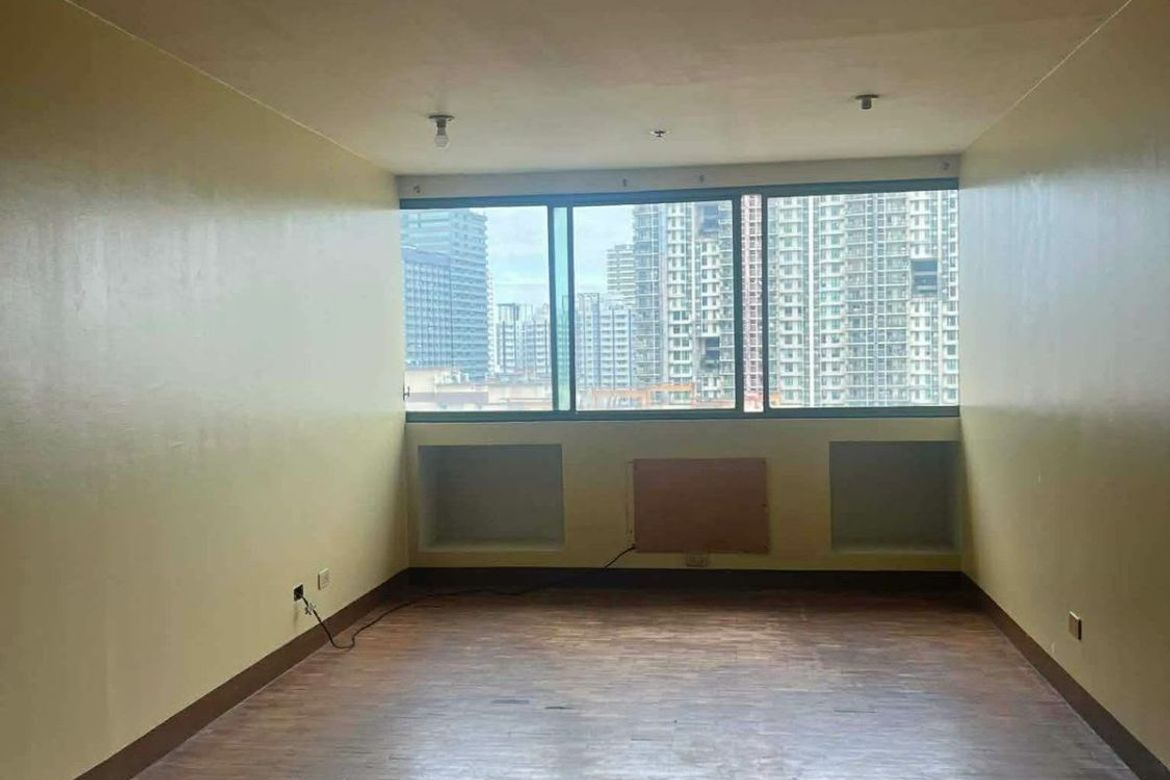 2 Bedroom Apartment for Sale in Barangka Ilaya, Mandaluyong, Metro Manila near MRT-3 Boni – photo 6