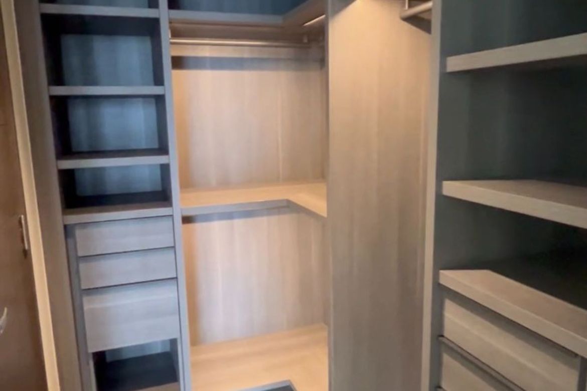2 Bedroom Apartment for Sale in Park Central Towers, Urdaneta, Makati, Metro Manila near MRT-3 Ayala – photo 6
