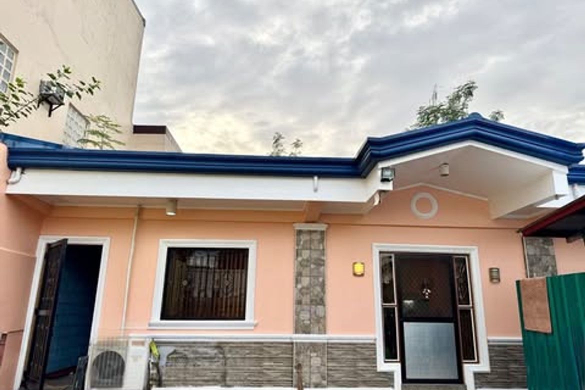 2 Bedroom Commercial for Rent in Don Bosco, Parañaque, Metro Manila