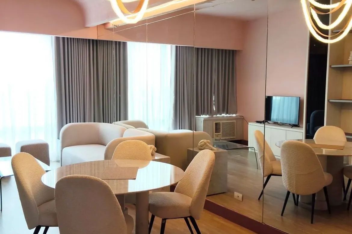 2 Bedroom Condo for Rent in Bellagio Towers, BGC, Taguig, Metro Manila near MRT-3 Buendia