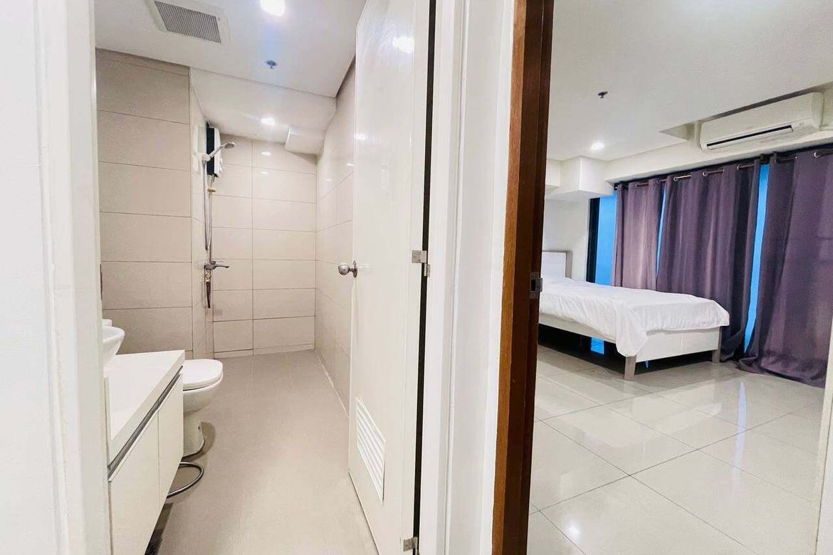 2 Bedroom Condo for Rent in Don Galo, Parañaque, Metro Manila photo 2