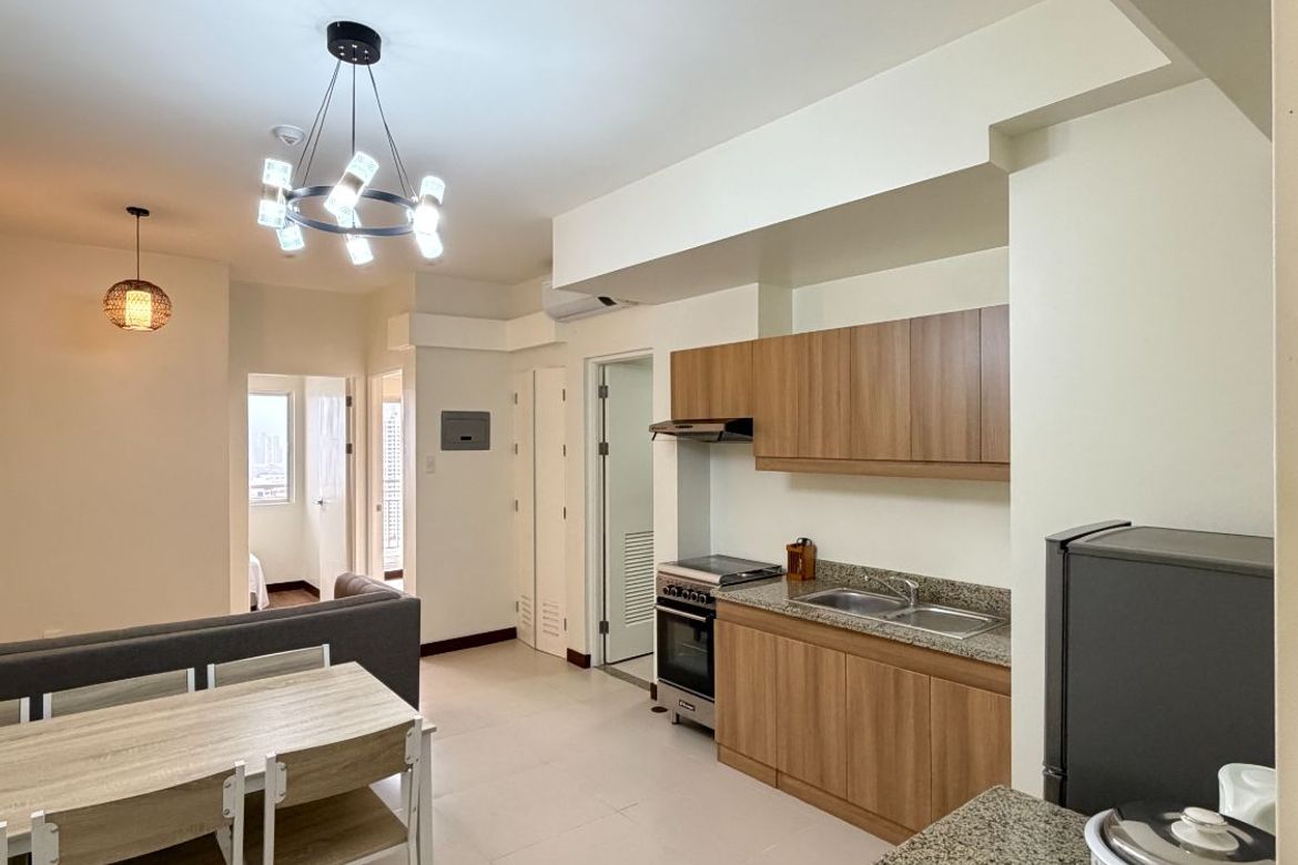 2 Bedroom Condo for Rent in Fairlane Residences, Kapitolyo, Pasig, Metro Manila near MRT-3 Boni photo 2