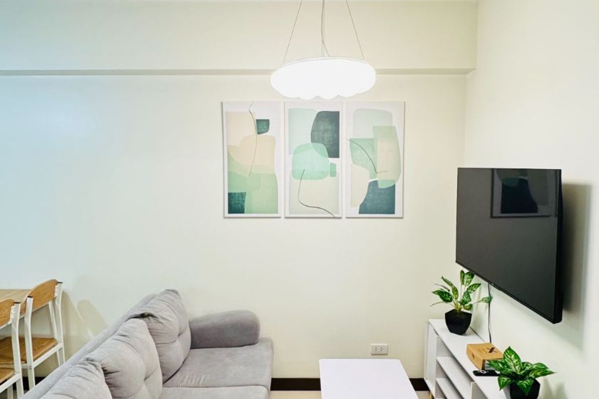 2 Bedroom Condo for Rent in Fairlane Residences, Kapitolyo, Pasig, Metro Manila near MRT-3 Boni photo 2