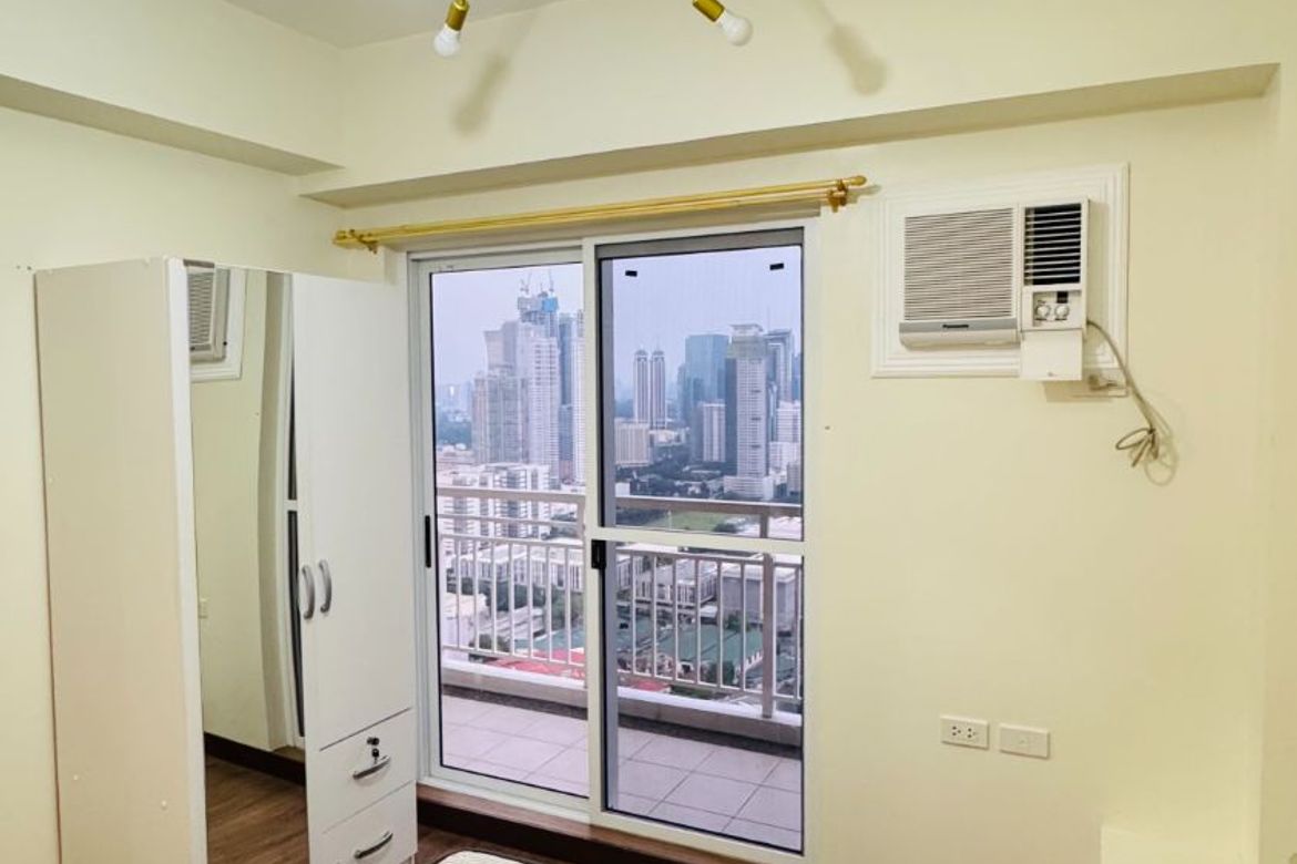 2 Bedroom Condo for Rent in Fairlane Residences, Kapitolyo, Pasig, Metro Manila near MRT-3 Boni photo 6