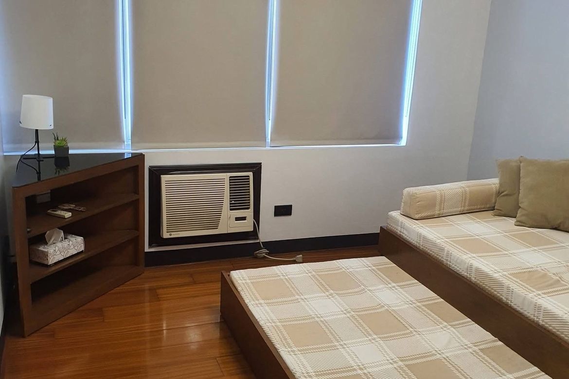 2 Bedroom Condo for Rent in Fairways Tower, BGC, Taguig, Metro Manila photo 8