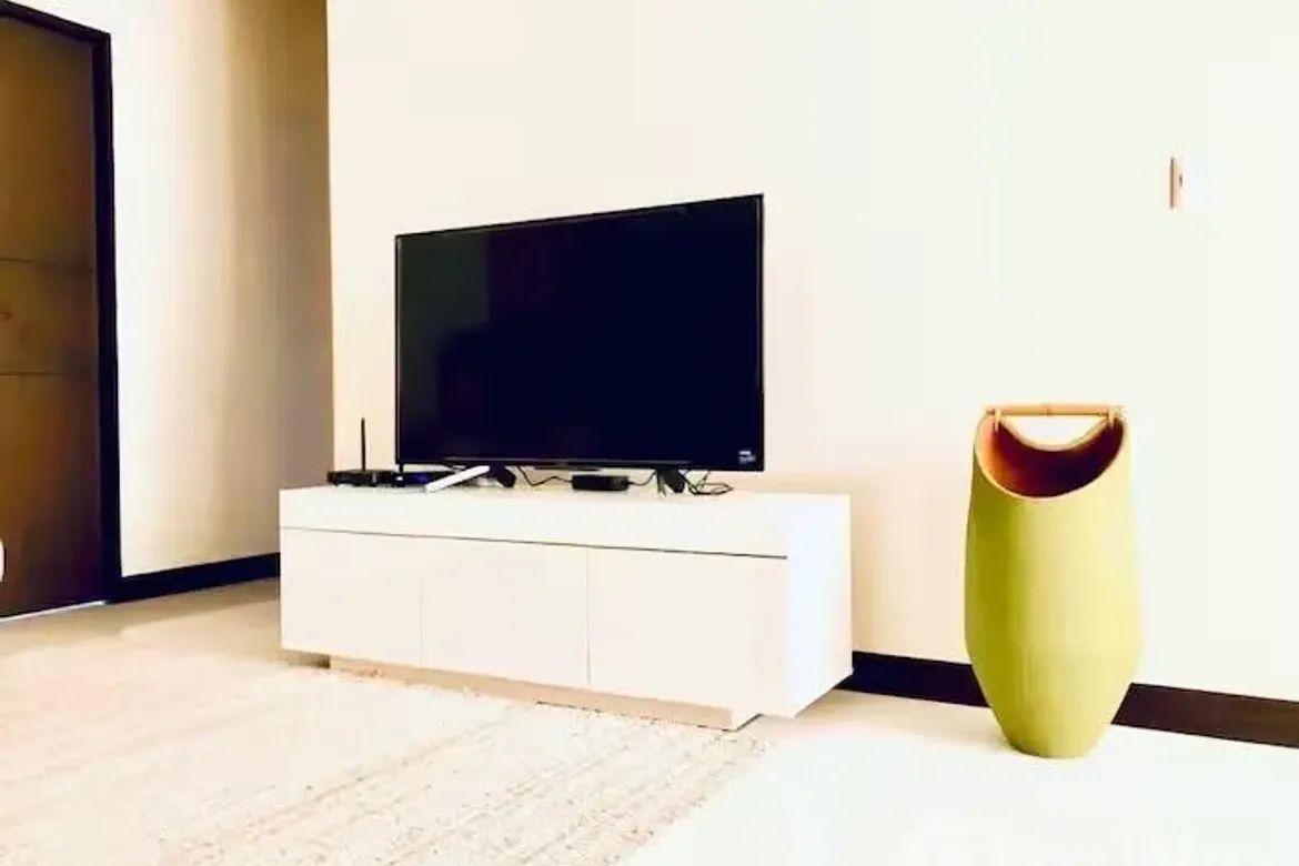 2 Bedroom Condo for Rent in Greenbelt Hamilton, San Lorenzo, Makati, Metro Manila photo 4