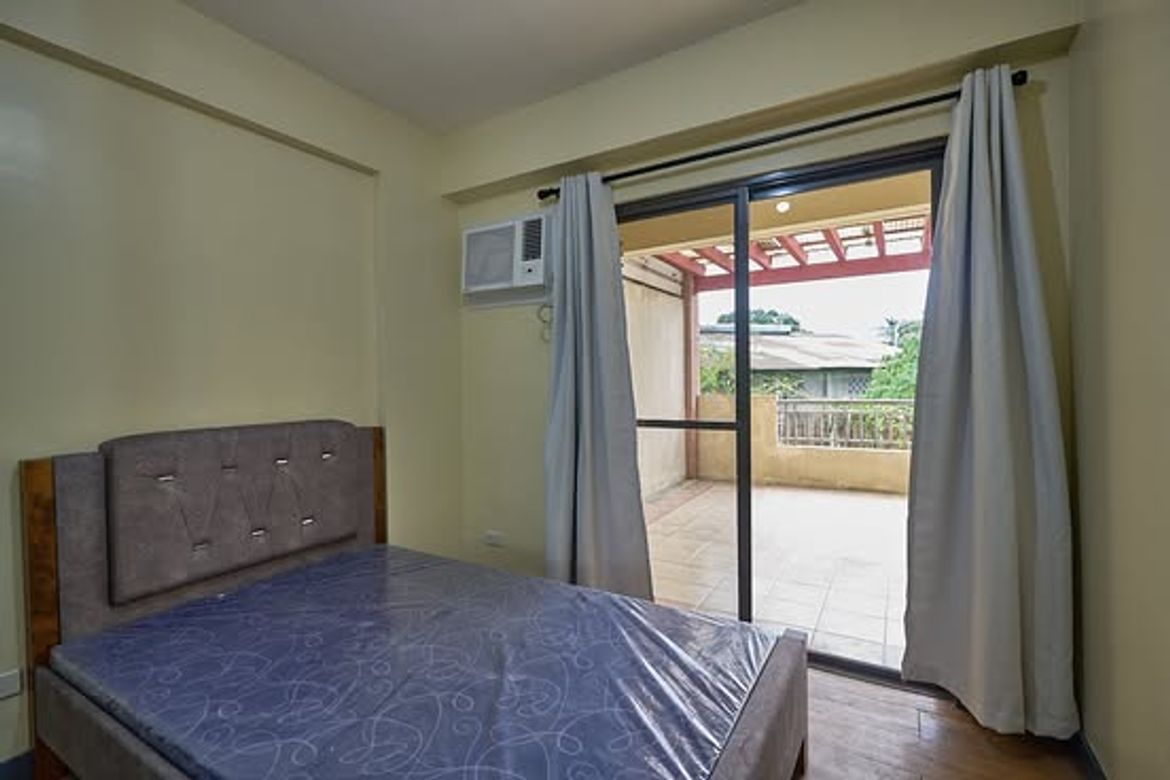 2 Bedroom Condo for Rent in Magnolia Place, Talipapa, Quezon City, Metro Manila photo 4