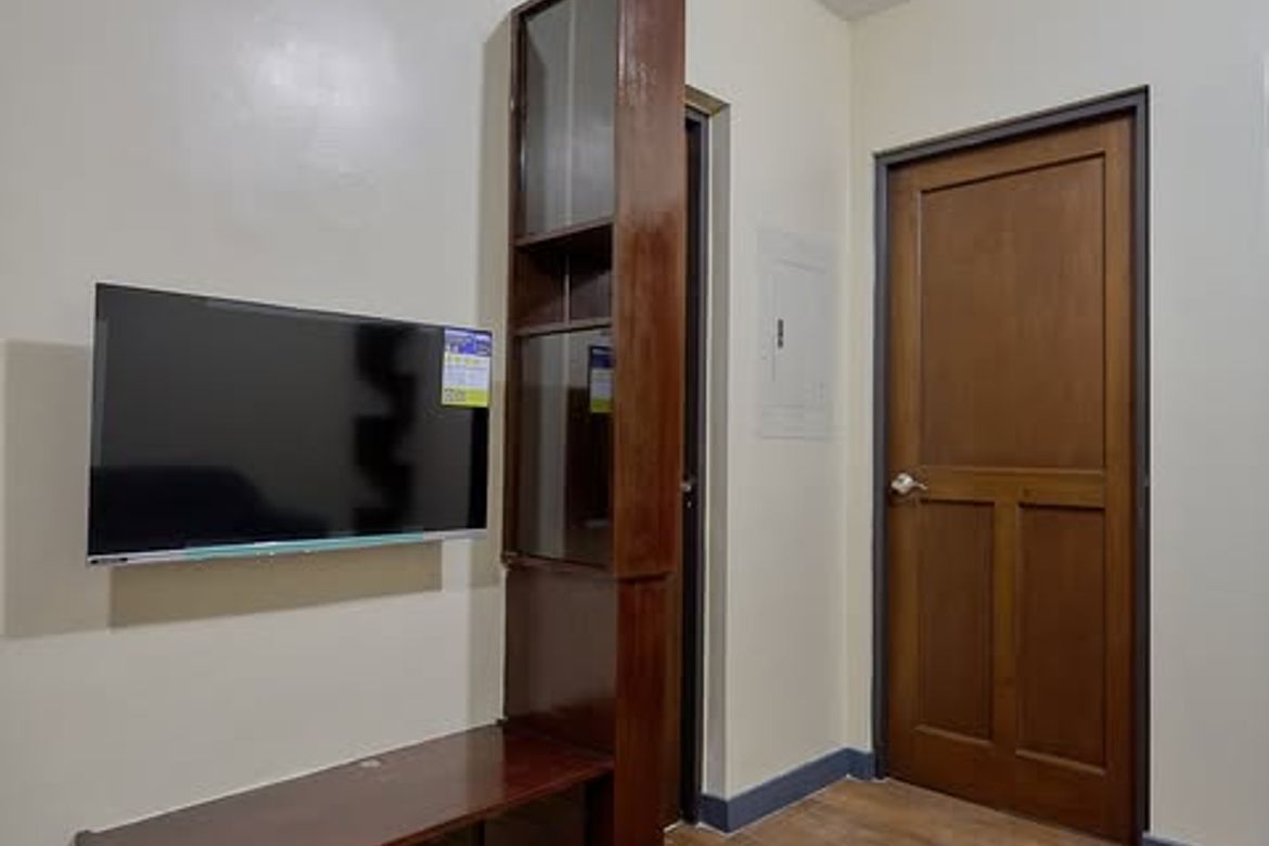 2 Bedroom Condo for Rent in Magnolia Place, Talipapa, Quezon City, Metro Manila photo 7