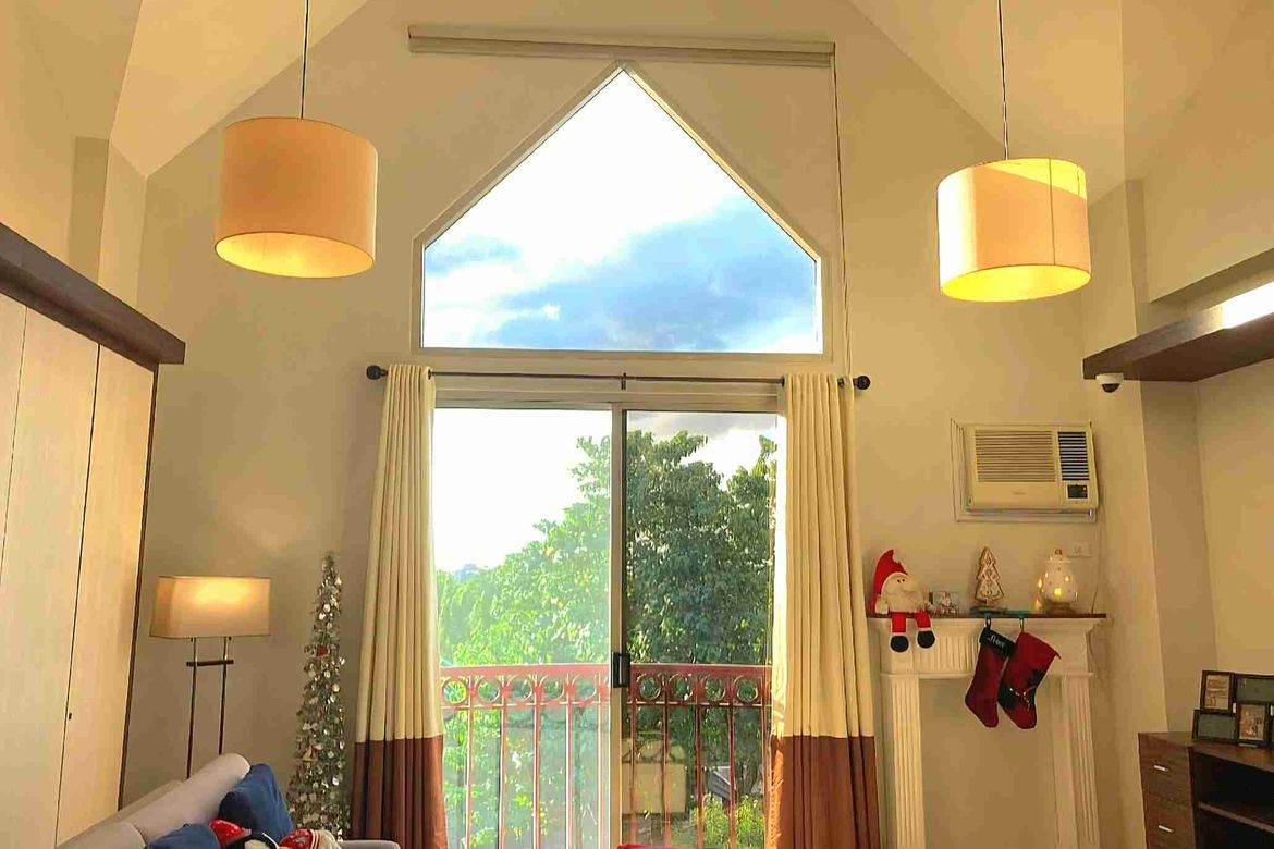 2 Bedroom Condo for Rent in Merville, Parañaque, Metro Manila