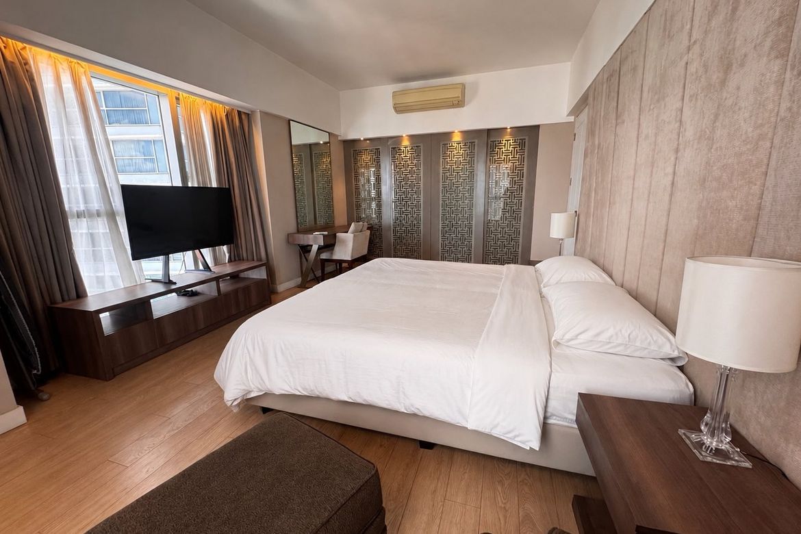 2 Bedroom Condo for Rent in One Shangri-La Place, Wack-Wack Greenhills, Mandaluyong, Metro Manila near MRT-3 Shaw Boulevard