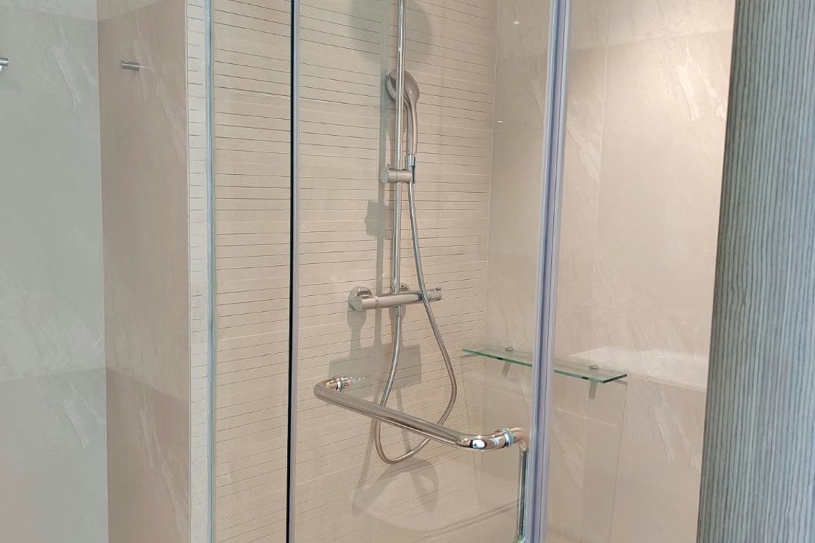 2 Bedroom Condo for Rent in Park Central Towers, Urdaneta, Makati, Metro Manila near MRT-3 Ayala photo 4