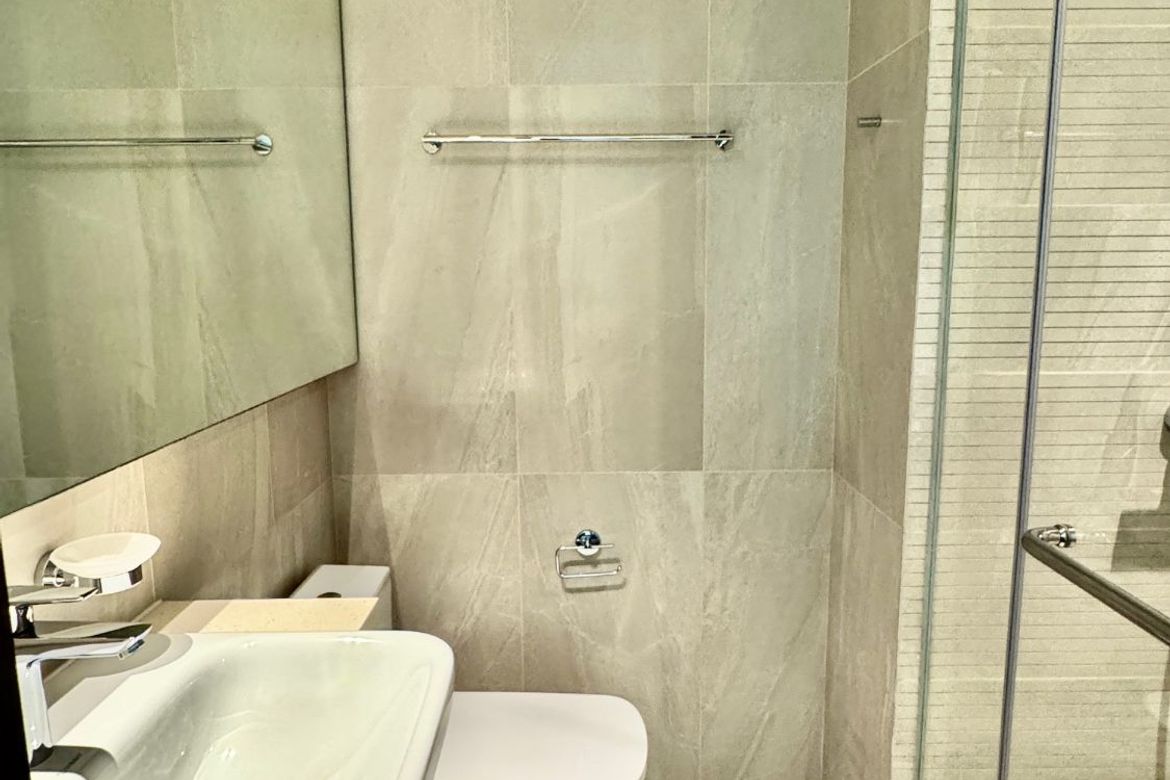 2 Bedroom Condo for Rent in Park Central Towers, Urdaneta, Makati, Metro Manila near MRT-3 Ayala photo 8
