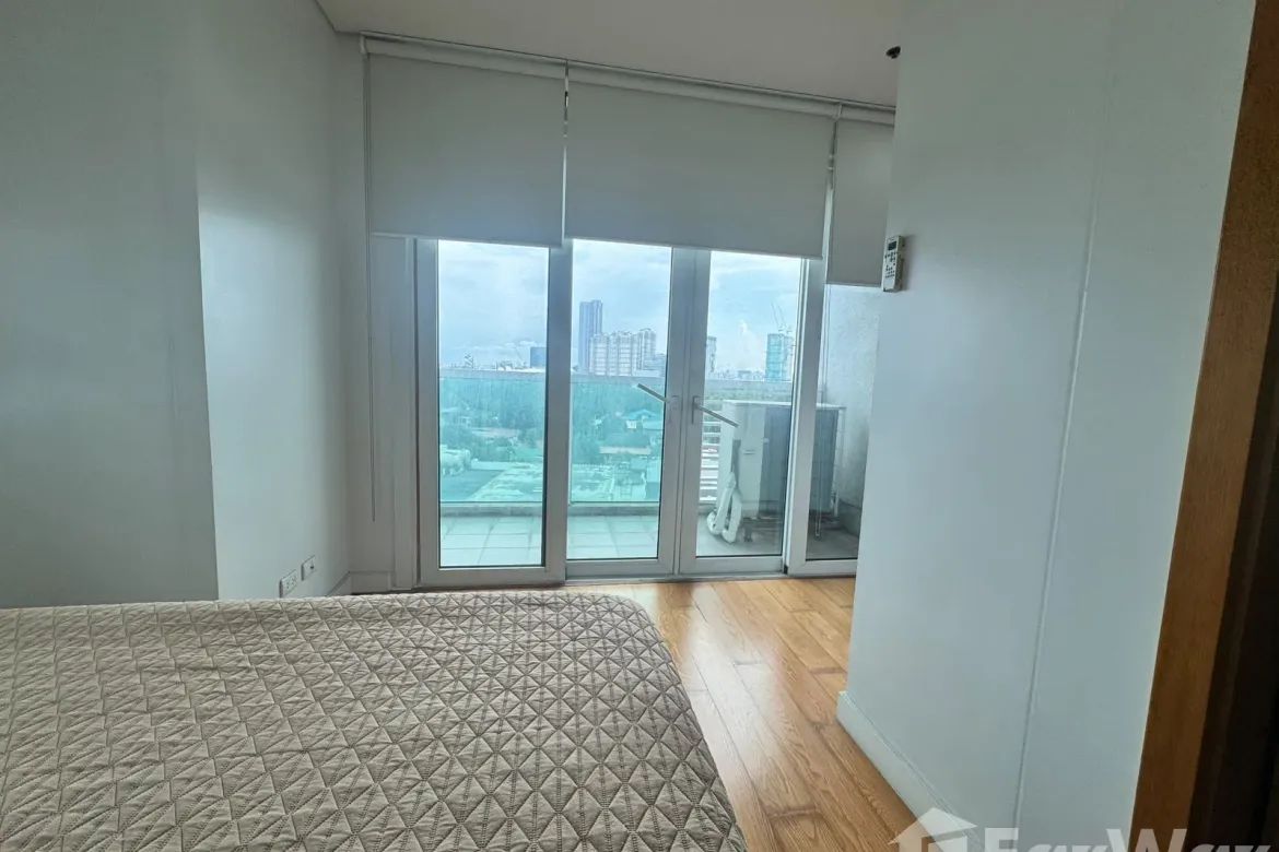2 Bedroom Condo for Rent in Park Terraces, San Lorenzo, Makati, Metro Manila near MRT-3 Ayala photo 6