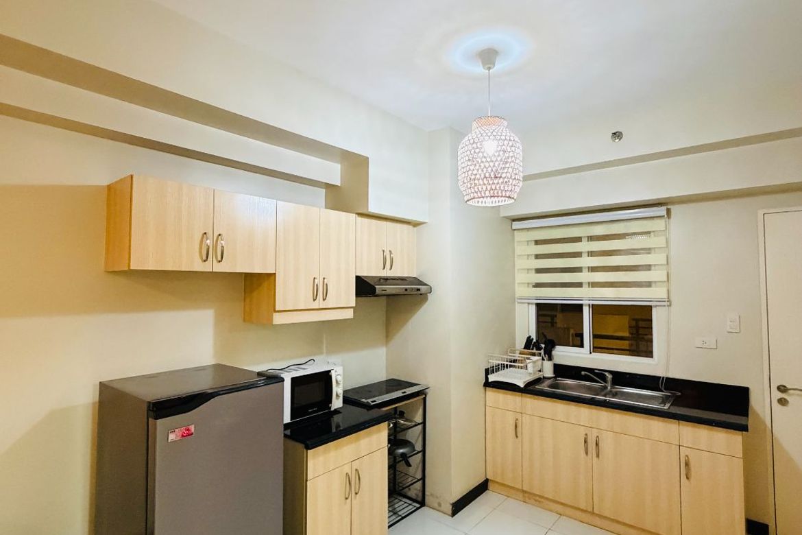2 Bedroom Condo for Rent in Sheridan Towers, Buayang Bato, Mandaluyong, Metro Manila near MRT-3 Boni photo 3