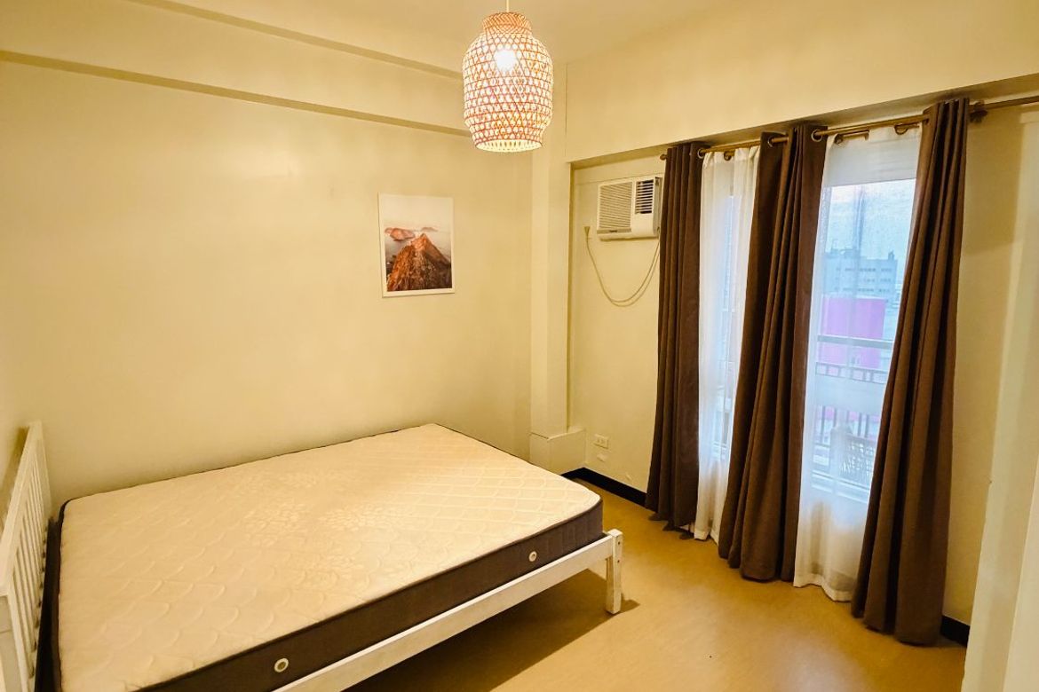 2 Bedroom Condo for Rent in Sheridan Towers, Buayang Bato, Mandaluyong, Metro Manila near MRT-3 Boni photo 4
