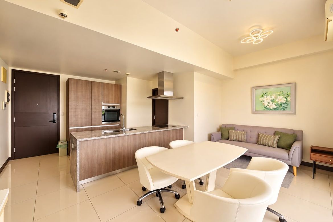 2 Bedroom Condo for Rent in St. Moritz Private Estate, BGC, Taguig, Metro Manila photo 3