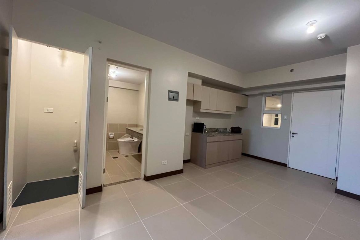 2 Bedroom Condo for Rent in The Oriana, Marilag, Quezon City, Metro Manila near LRT-2 Anonas photo 3