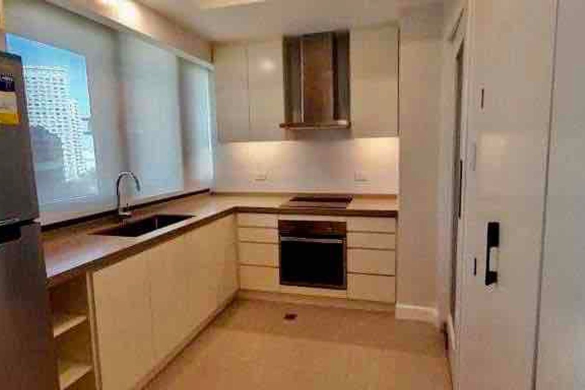 2 Bedroom Condo for Rent in THE SHANG GRAND TOWER, San Lorenzo, Makati, Metro Manila near MRT-3 Ayala photo 2