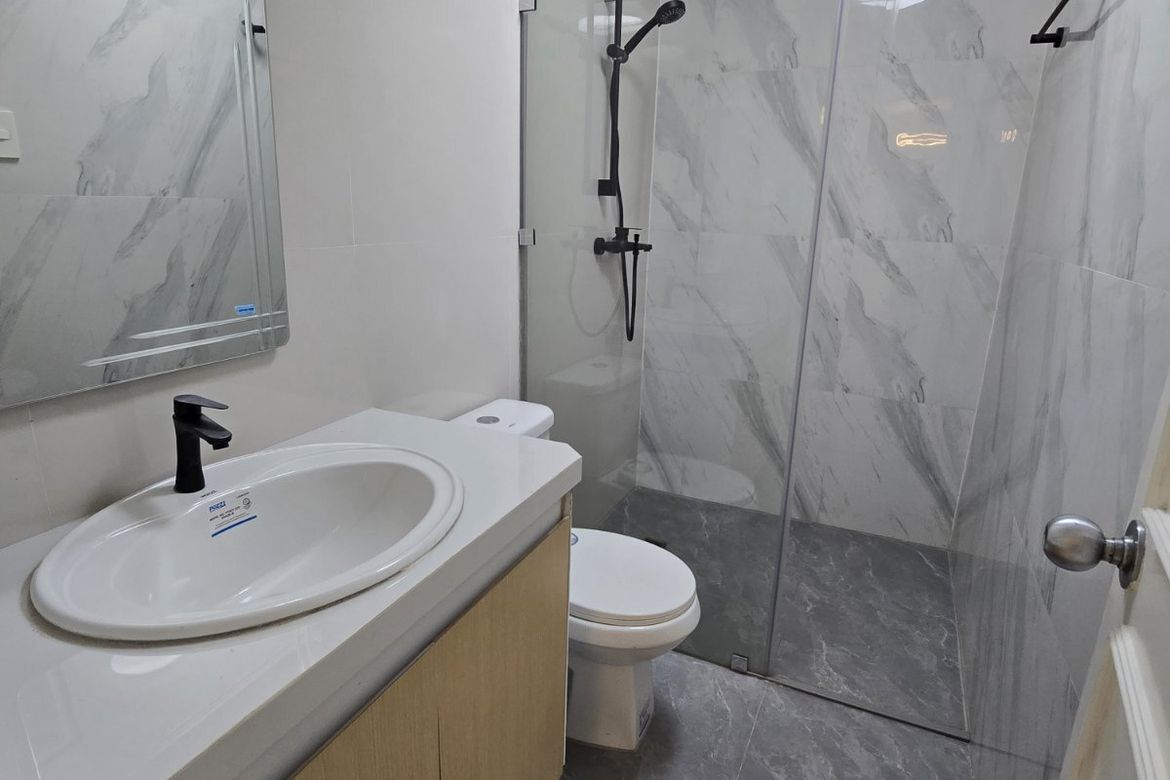 2 Bedroom Condo for Sale in AIC Gold Tower, San Antonio, Pasig, Metro Manila near MRT-3 Ortigas – photo 6