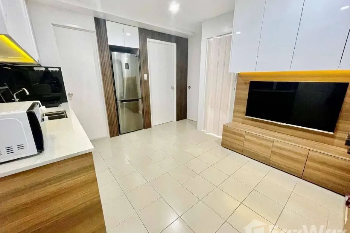 2 Bedroom Condo for Sale in Avida Towers San Lorenzo, Bangkal, Makati, Metro Manila near MRT-3 Magallanes