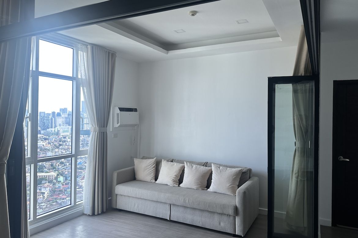 2 Bedroom Condo for Sale in Axis Residences, Highway Hills, Mandaluyong, Metro Manila near MRT-3 Boni