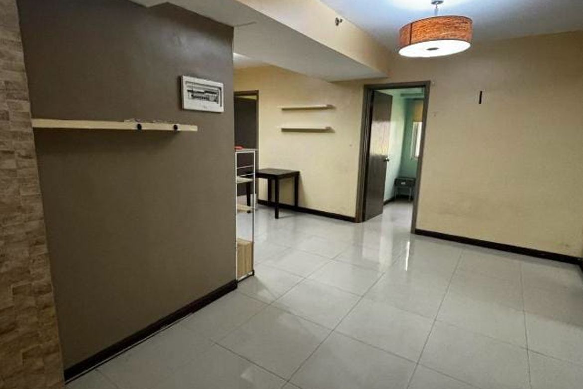 2 Bedroom Condo for Sale in Baclaran, Parañaque, Metro Manila near LRT-1 EDSA