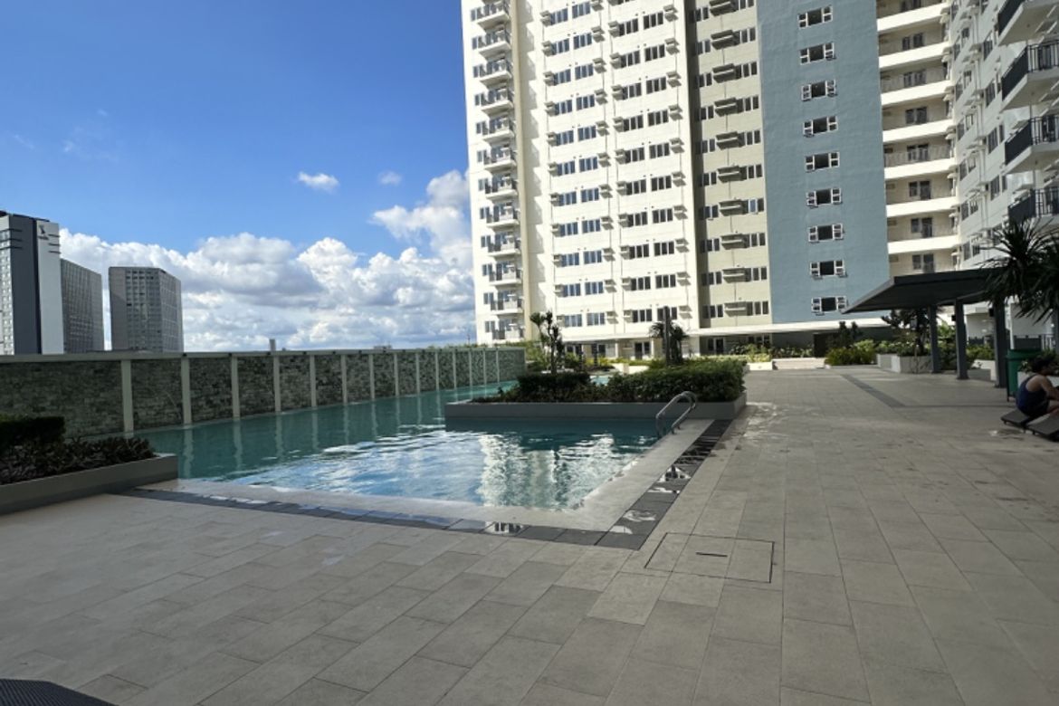 2 Bedroom Condo for Sale in Bagong Pag-Asa, Quezon City, Metro Manila near MRT-3 Quezon Avenue