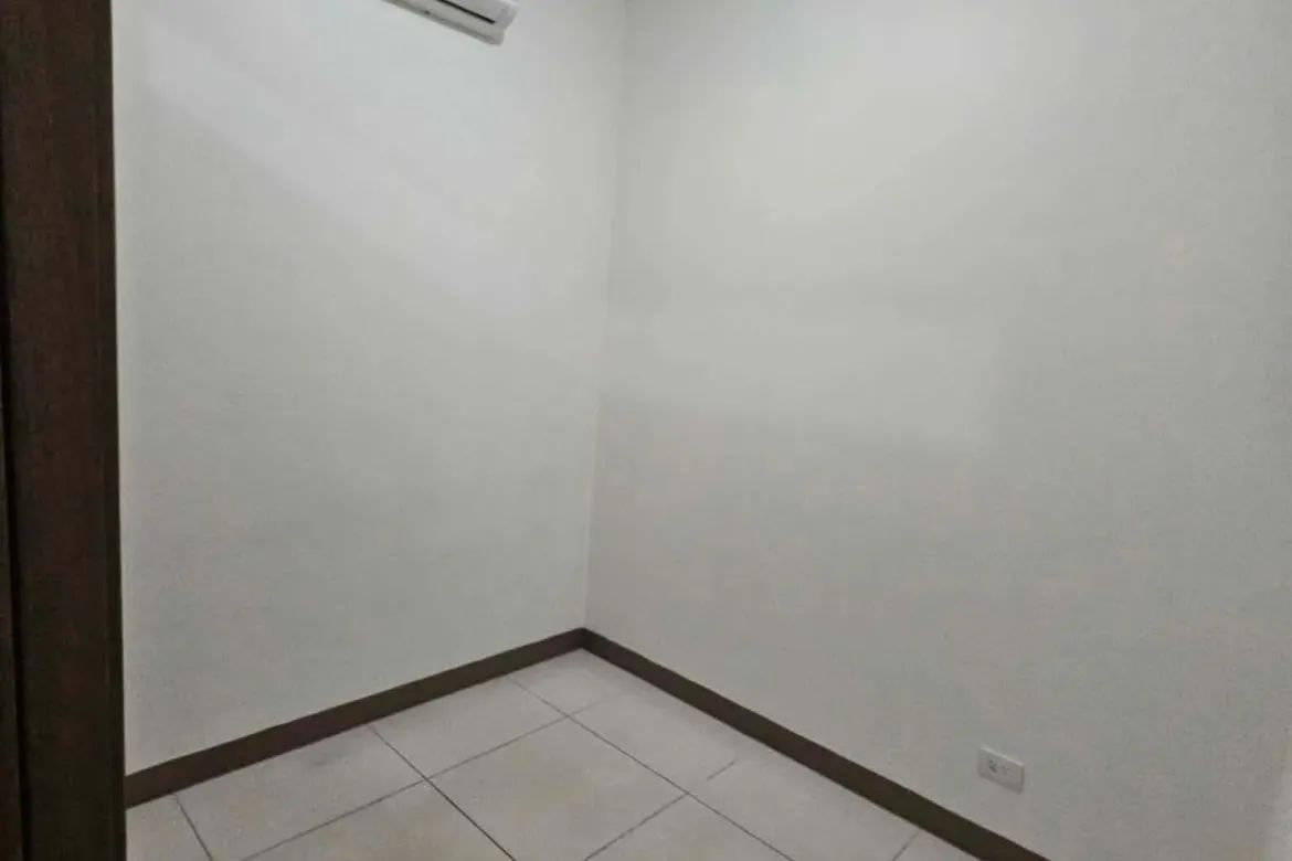 2 Bedroom Condo for Sale in Barangay 7, Pasay, Metro Manila near LRT-1 Gil Puyat – photo 2