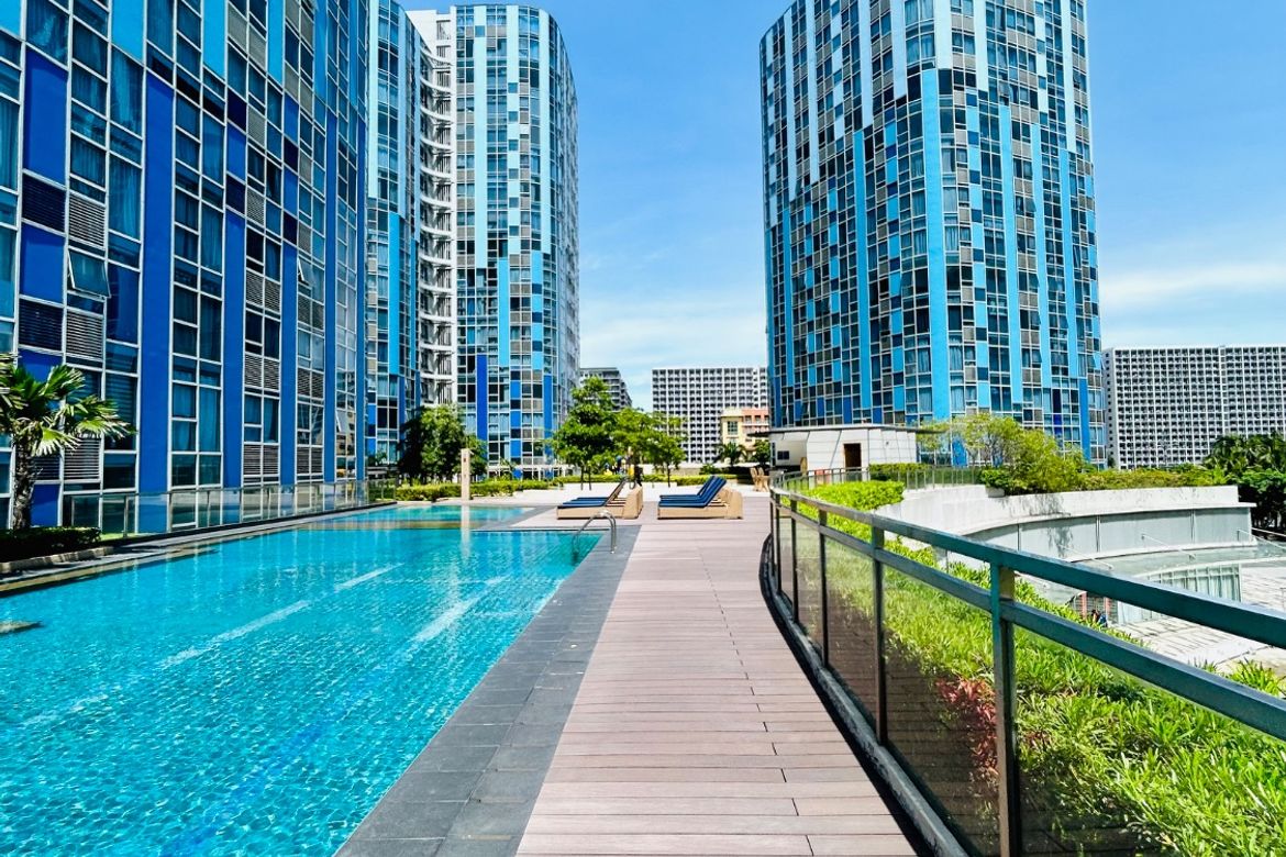 2 Bedroom Condo for Sale in Barangay 76, Pasay, Metro Manila near LRT-1 Libertad