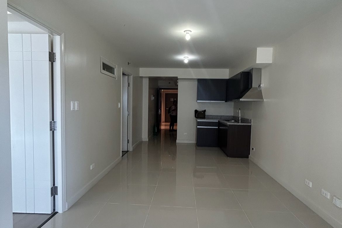 2 Bedroom Condo for Sale in Barangay 76, Pasay, Metro Manila near LRT-1 Libertad – photo 2