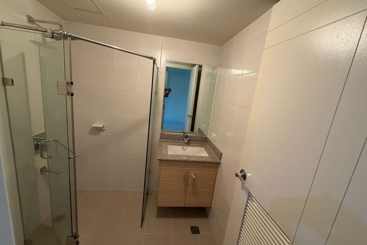 2 Bedroom Condo for Sale in Barangay 76, Pasay, Metro Manila near LRT-1 Libertad – photo 5