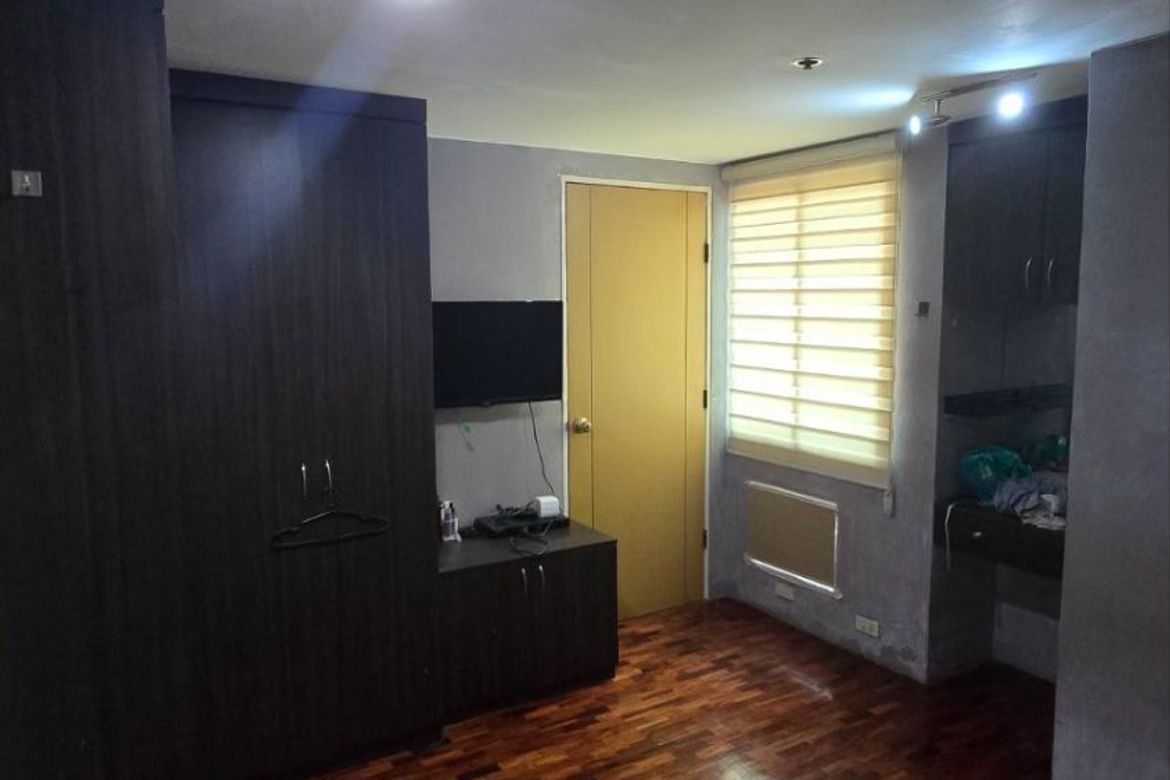 2 Bedroom Condo for Sale in Barangka Ilaya, Mandaluyong, Metro Manila near MRT-3 Boni – photo 5