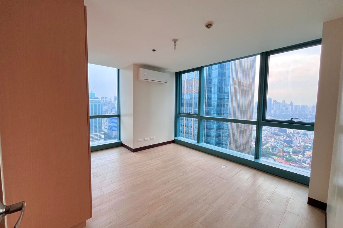 2 Bedroom Condo for Sale in BGC, Taguig – photo 13