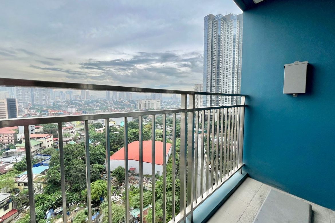 2 Bedroom Condo for Sale in BGC, Taguig – photo 9