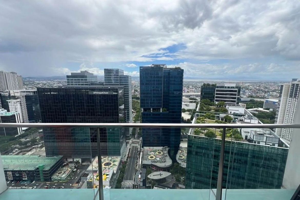 2 Bedroom Condo for Sale in BGC, Taguig, Metro Manila – photo 2