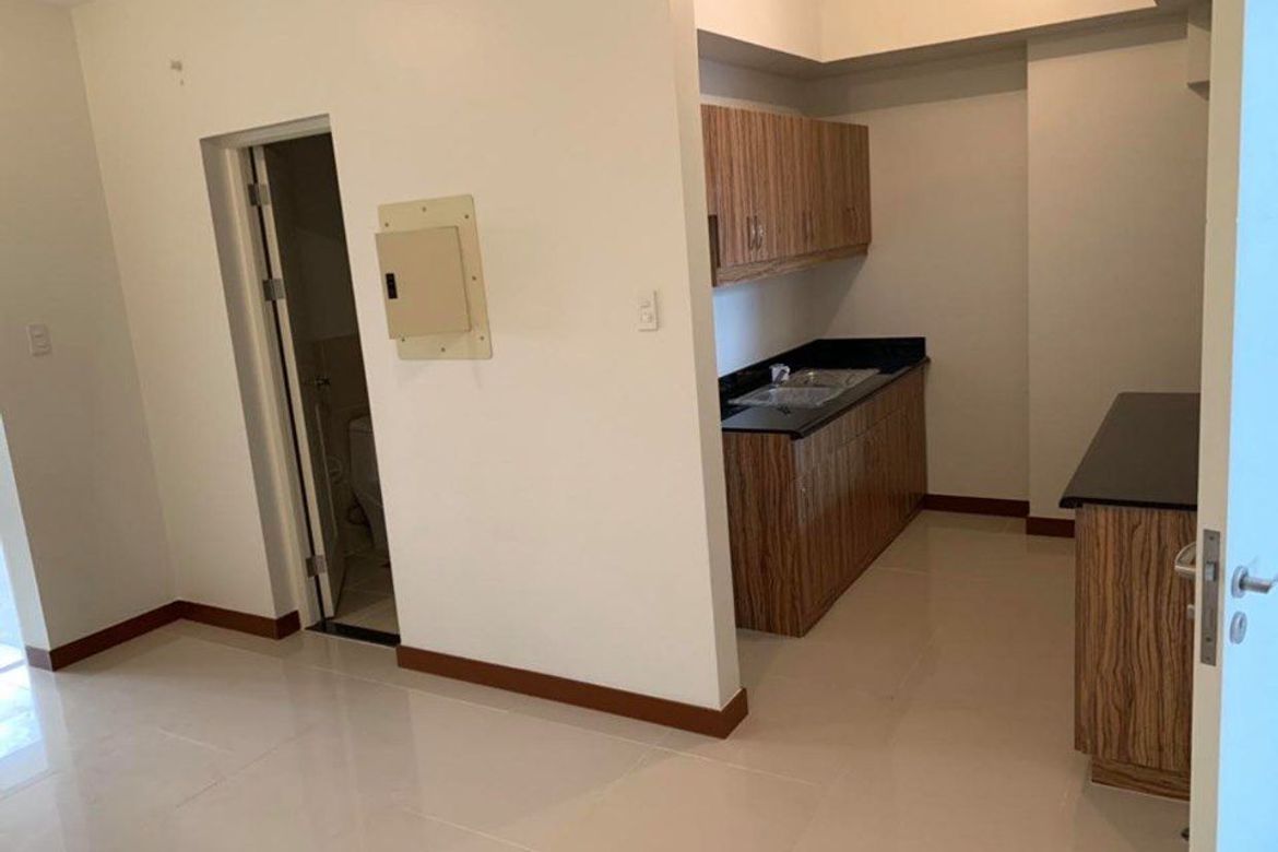 2 Bedroom Condo for Sale in Brio Tower, Guadalupe Viejo, Makati City near MRT-3 Guadalupe – photo 14