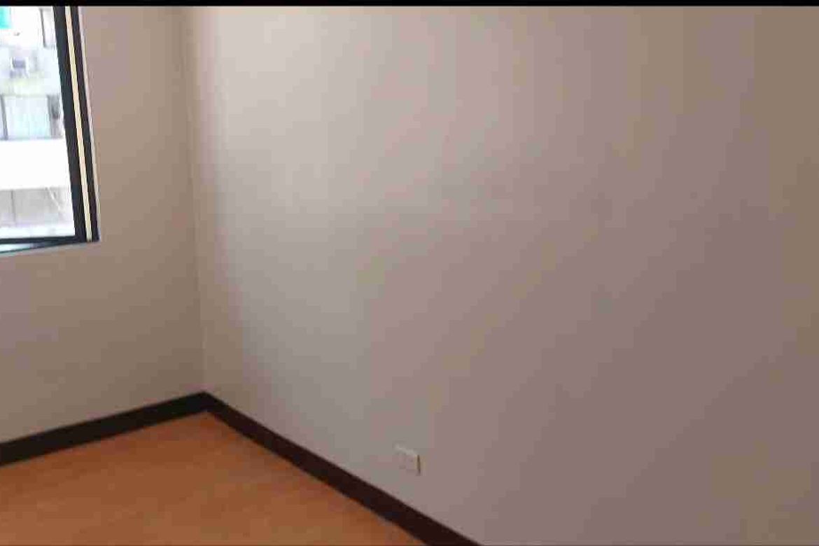 2 Bedroom Condo for Sale in Cambridge Village, San Andres, Cainta, Rizal – photo 3