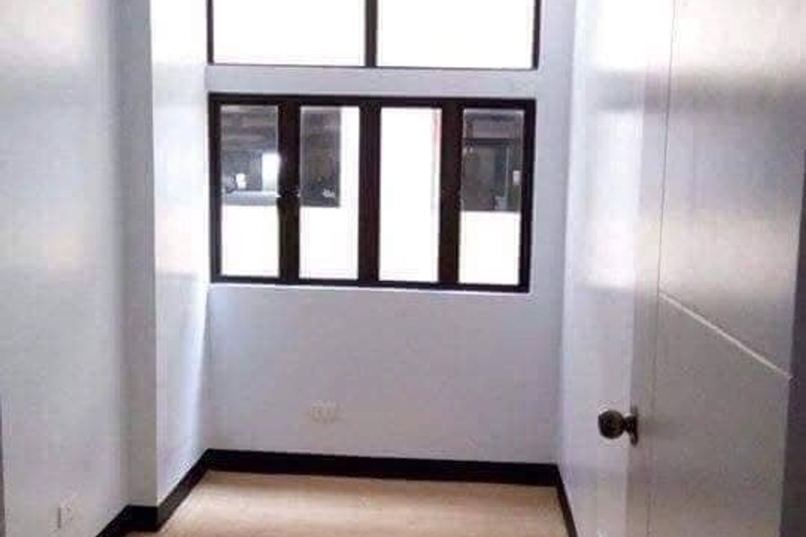 2 Bedroom Condo for Sale in Cambridge Village, San Andres, Cainta, Rizal – photo 3