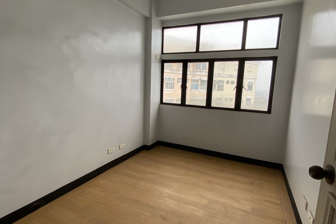 2 Bedroom Condo for Sale in Cambridge Village, San Andres, Cainta, Rizal – photo 5