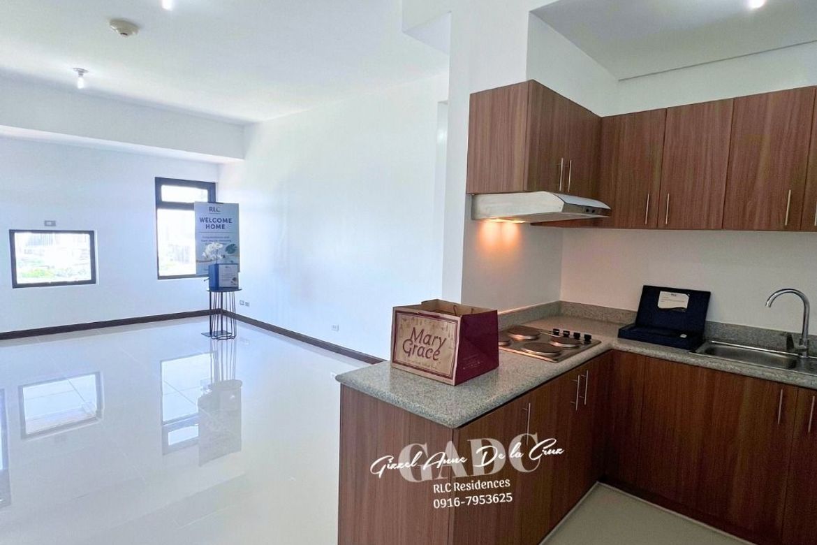 2 Bedroom Condo for Sale in Chimes Greenhills, Greenhills, San Juan, Metro Manila near MRT-3 Santolan