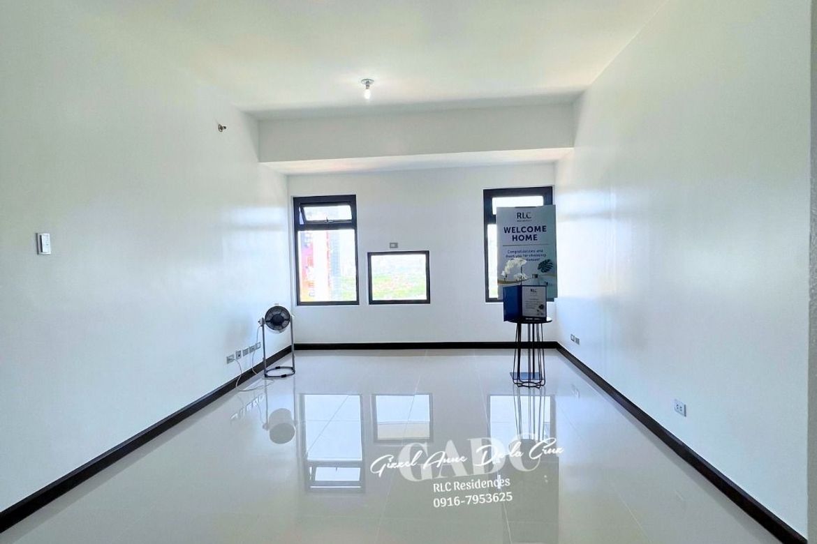 2 Bedroom Condo for Sale in Chimes Greenhills, Greenhills, San Juan, Metro Manila near MRT-3 Santolan – photo 2