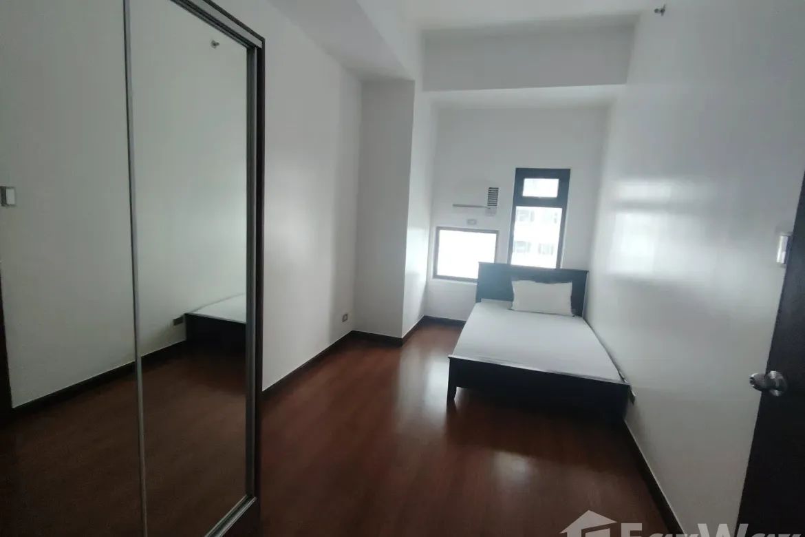 2 Bedroom Condo for Sale in Chimes Greenhills, Greenhills, San Juan, Metro Manila near MRT-3 Santolan – photo 2