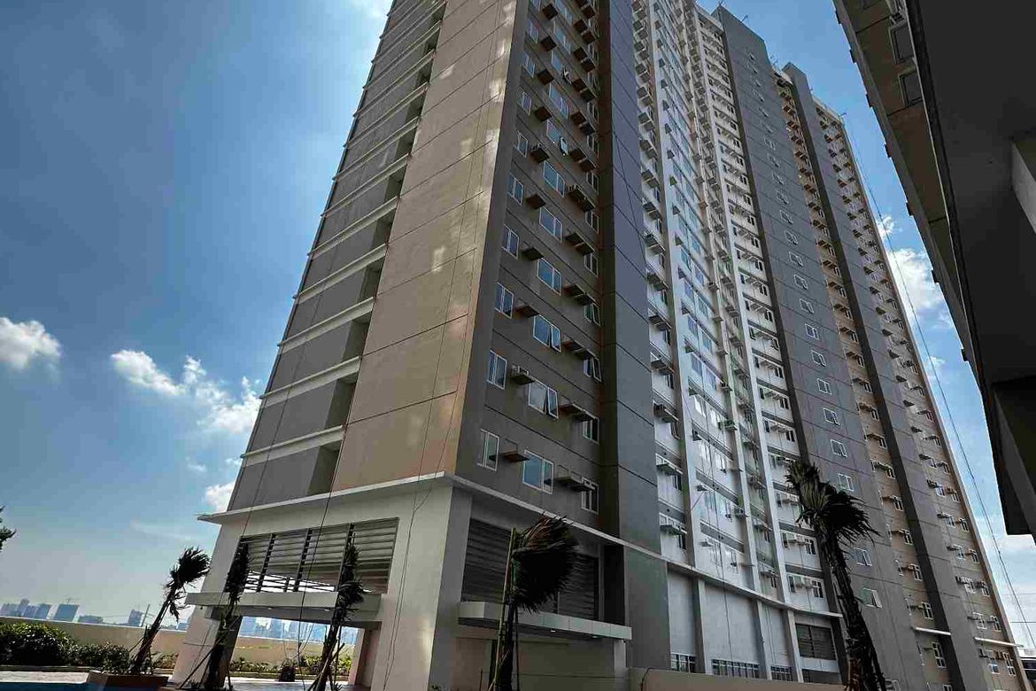 2 Bedroom Condo for Sale in COVENT GARDEN, Santa Mesa, Manila, Metro Manila near LRT-2 V. Mapa – photo 2