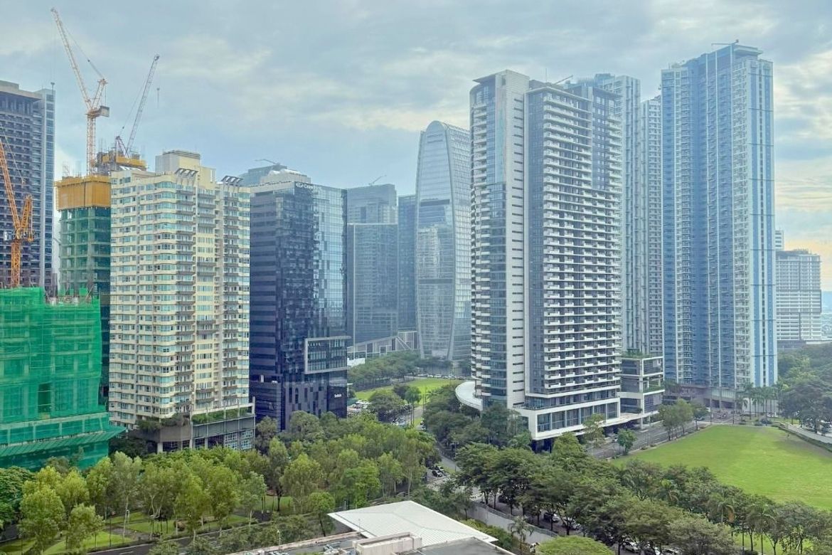 2 Bedroom Condo for Sale in Fairways Tower, BGC, Taguig – photo 12