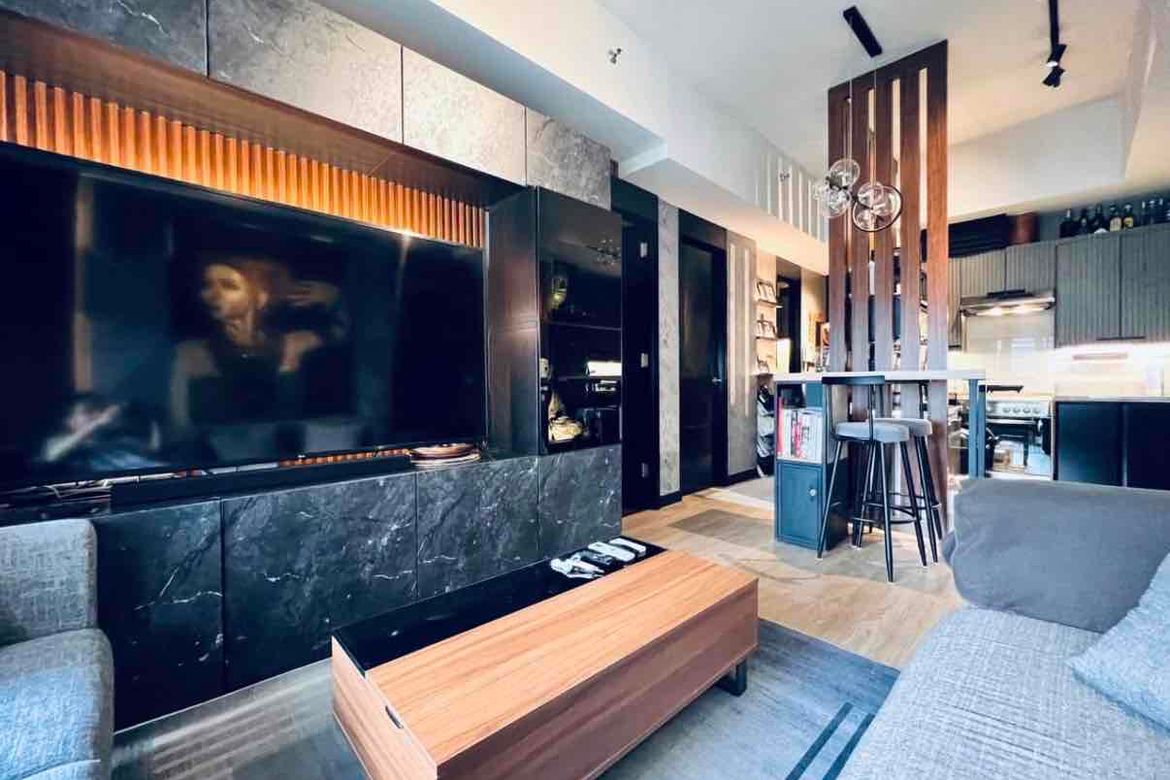 2 Bedroom Condo for Sale in Fairways Tower, BGC, Taguig – photo 3
