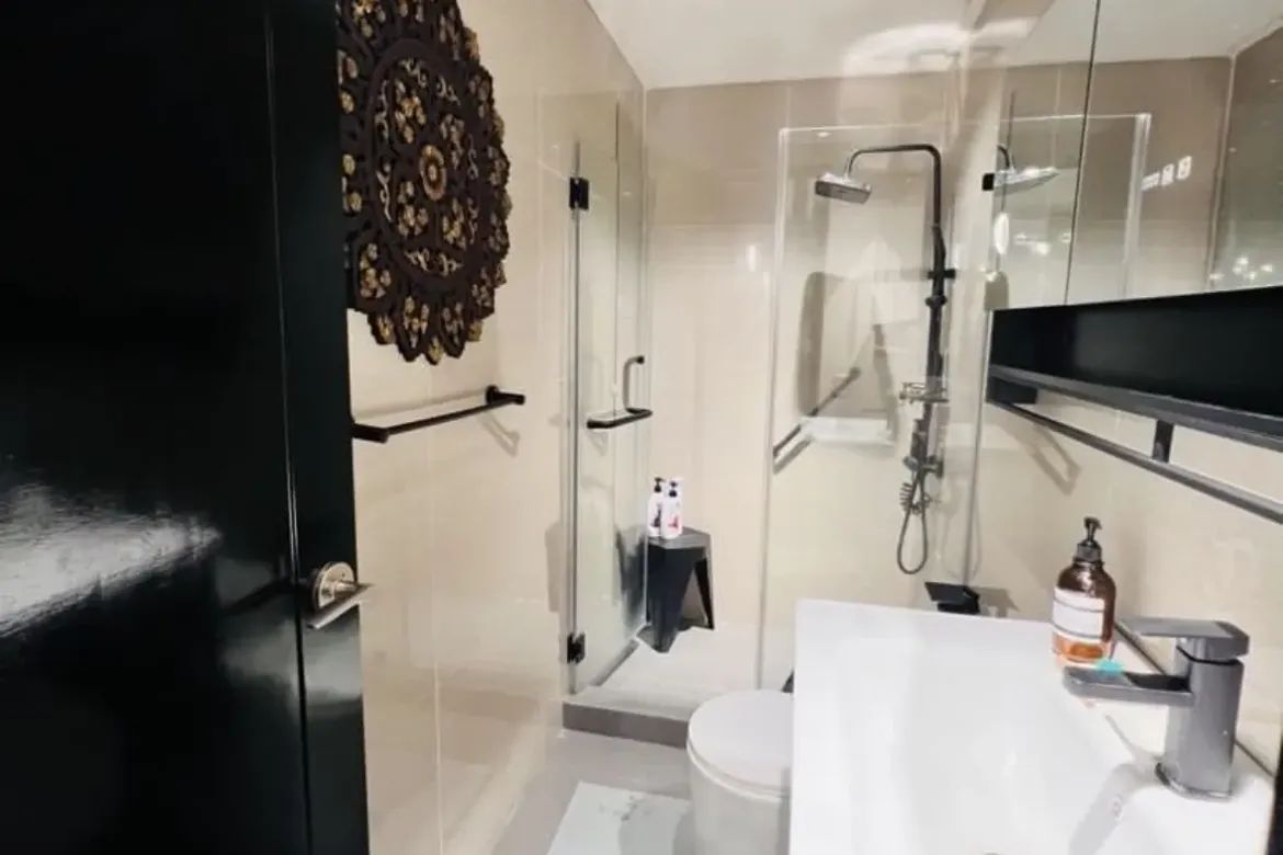 2 Bedroom Condo for Sale in Fairways Tower, BGC, Taguig – photo 9