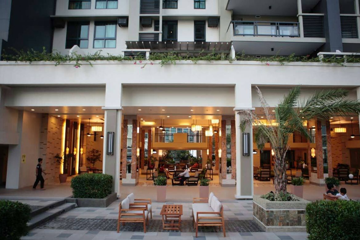 2 Bedroom Condo for Sale in Flair Towers, Highway Hills, Mandaluyong, Metro Manila near MRT-3 Boni – photo 6
