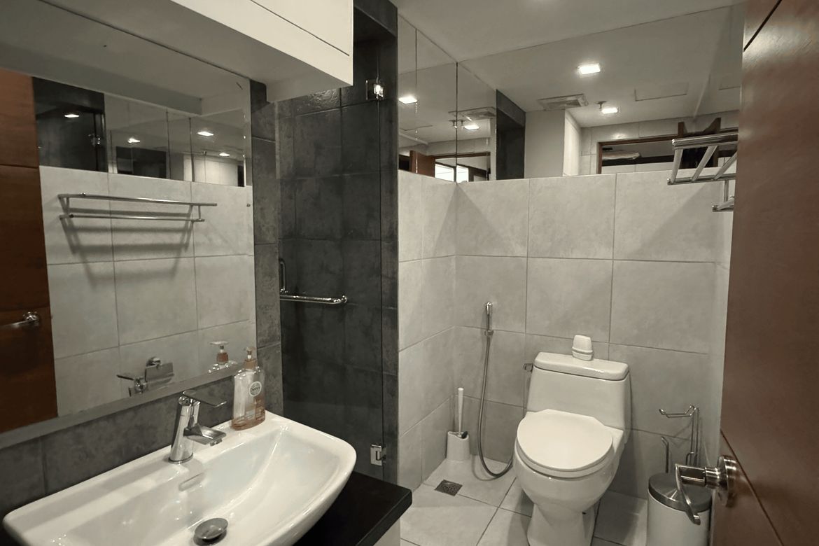 2 Bedroom Condo for Sale in Forbeswood Parklane, BGC, Taguig – photo 3