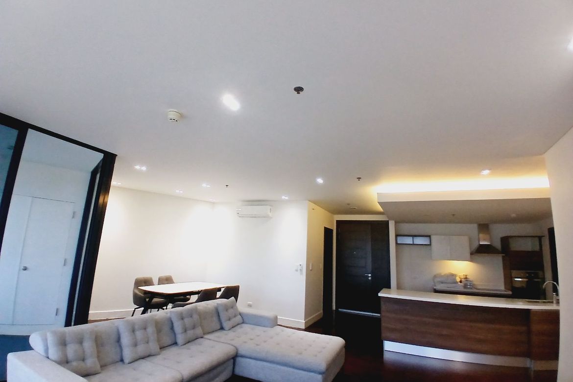 2 Bedroom Condo for Sale in Garden Towers, San Lorenzo, Makati City near MRT-3 Ayala – photo 8