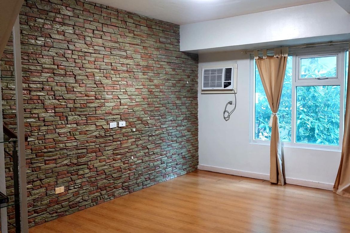 2 Bedroom Condo for Sale in Gateway Garden Heights, Barangka Ilaya, Mandaluyong, Metro Manila near MRT-3 Boni – photo 3